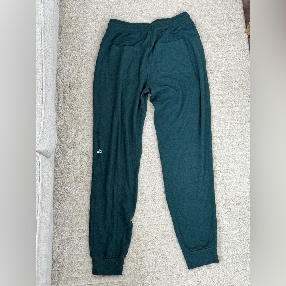 Alo Matching Jogger Set - Picture 7 of 10